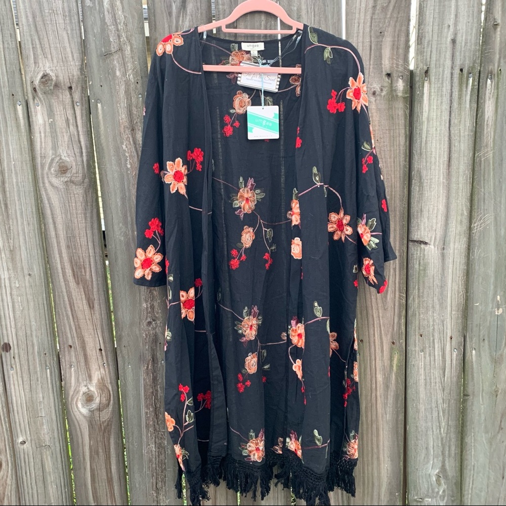 NWT Embroidered Black and Red Kimono